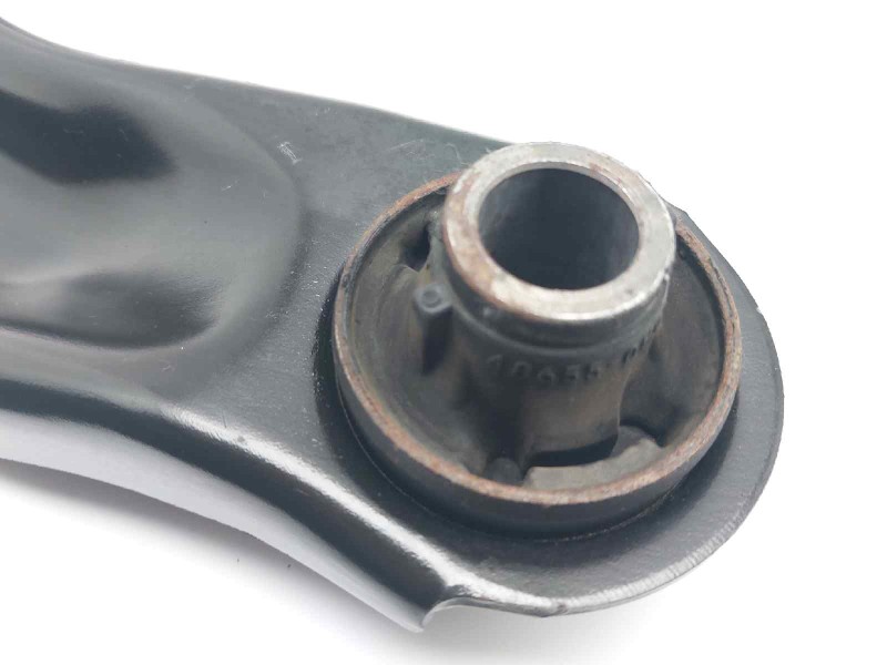 Recambio de brazo suspension inferior delantero derecho para peugeot 108 1.0 referencia OEM IAM B000770180  