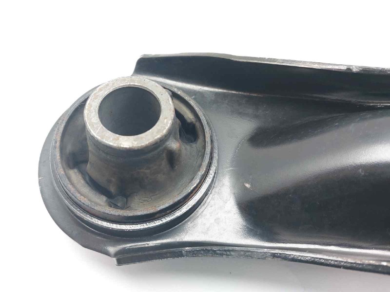 Recambio de brazo suspension inferior delantero derecho para peugeot 108 1.0 referencia OEM IAM B000770180  