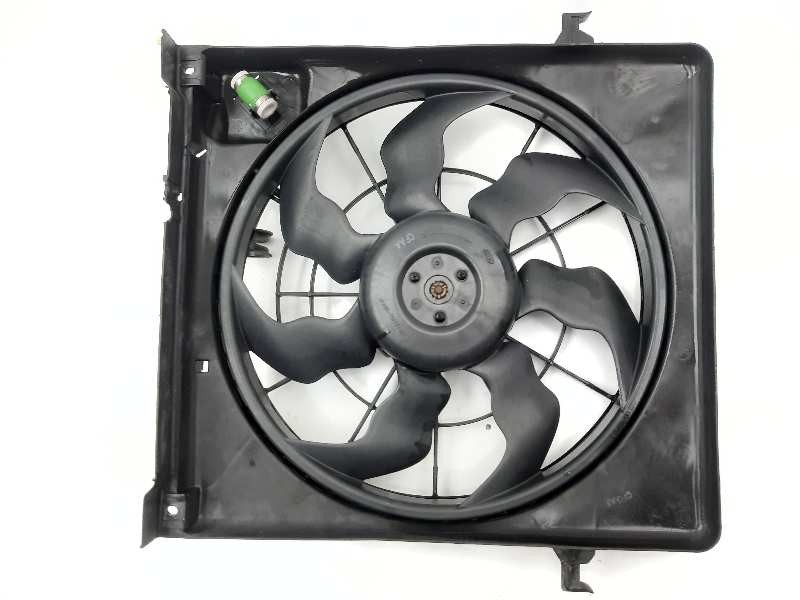 Recambio de electroventilador para hyundai i30 comfort referencia OEM IAM 253802H600  