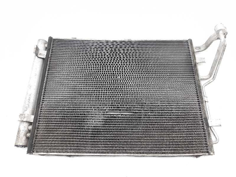 Recambio de condensador / radiador aire acondicionado para hyundai i30 comfort referencia OEM IAM 976062L600  