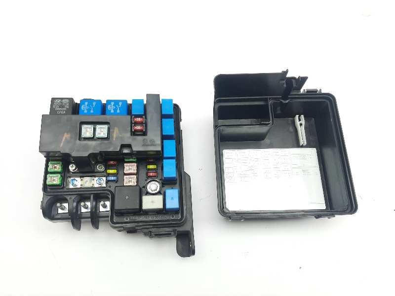 Recambio de caja reles / fusibles para hyundai i30 comfort referencia OEM IAM 919501H030  