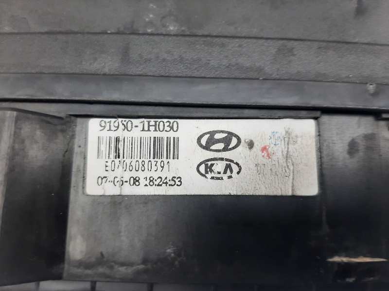 Recambio de caja reles / fusibles para hyundai i30 comfort referencia OEM IAM 919501H030  
