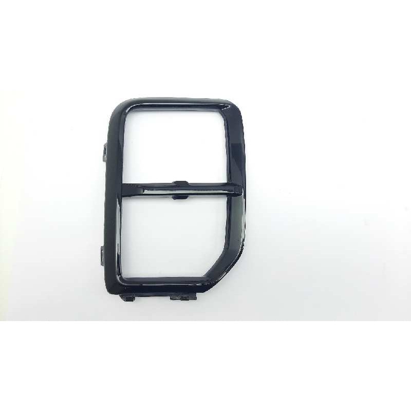 Recambio de molduras delanteras para mitsubishi asx plus 2wd referencia OEM IAM 8315A08877 8315A088XA 