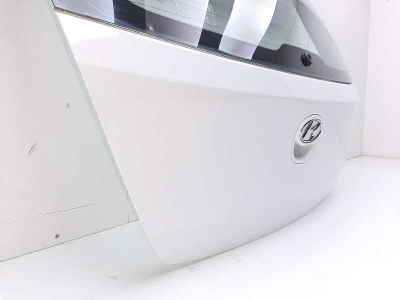 Recambio de porton trasero para hyundai i30 comfort referencia OEM IAM 737002L010  