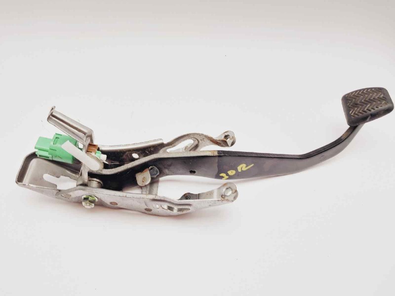 Recambio de pedal embrague para toyota verso active referencia OEM IAM 313010F070  