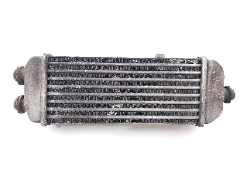 Recambio de intercooler para hyundai i20 comfort referencia OEM IAM 282712A700  