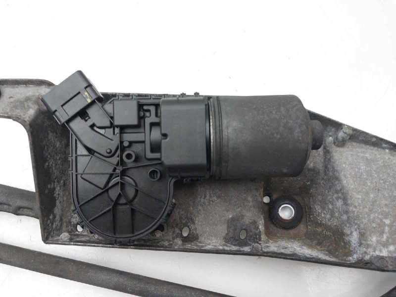 Recambio de motor limpia delantero para renault modus authentique referencia OEM IAM 0390241777  