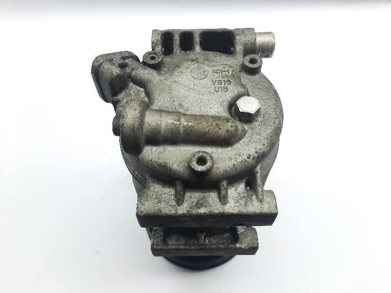 Recambio de compresor aire acondicionado para hyundai i30 comfort referencia OEM IAM 977012H200 0706081884613 VS16U15