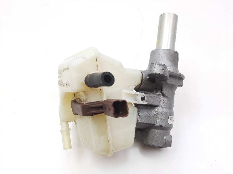 Recambio de bomba freno para peugeot 308 allure referencia OEM IAM 03350890831  