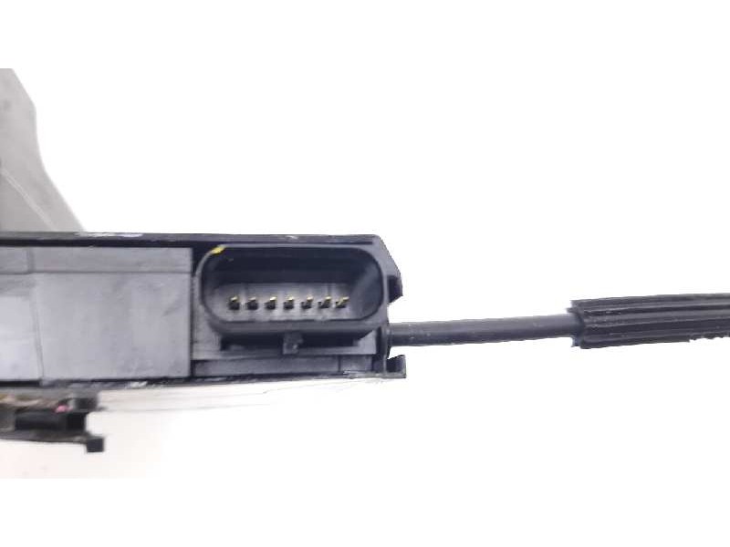 Recambio de cerradura puerta delantera derecha para peugeot 308 allure referencia OEM IAM 9807954280  