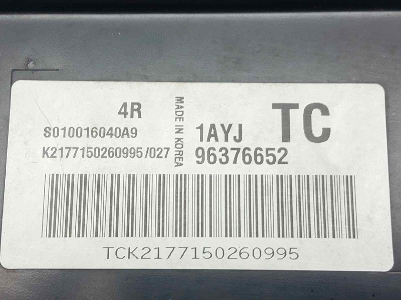 Recambio de centralita motor uce para chevrolet kalos 1.2 se referencia OEM IAM 96376652 S010016040A9 