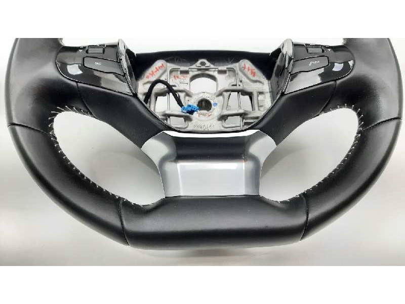 Recambio de volante para peugeot 308 allure referencia OEM IAM 86758B03 619138220C 98084115XU