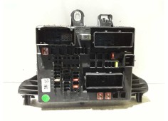 Recambio de caja reles / fusibles para opel insignia berlina referencia OEM IAM 13277321  