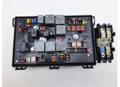 Recambio de caja reles / fusibles para opel astra j lim. sport referencia OEM IAM 13313207  