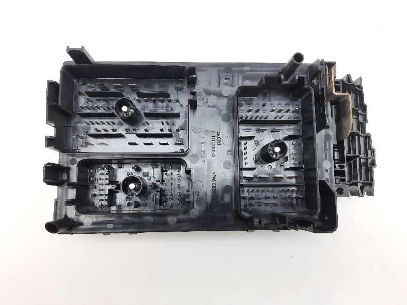 Recambio de caja reles / fusibles para opel astra j lim. sport referencia OEM IAM 13313207  