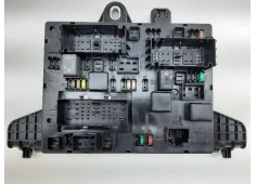 Recambio de caja reles / fusibles para opel astra j lim. sport referencia OEM IAM 13302300  