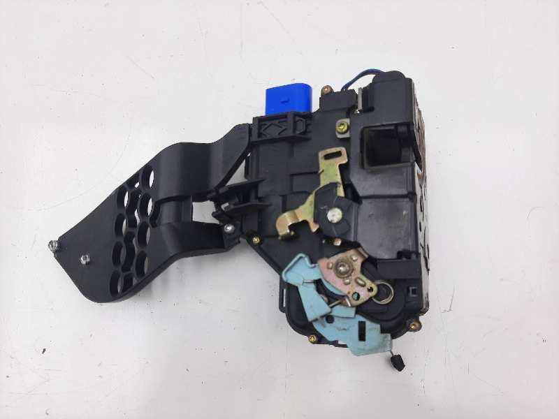 Recambio de cerradura puerta delantera izquierda para volkswagen touareg (7la) tdi r5 referencia OEM IAM 3D2837015 991561101 