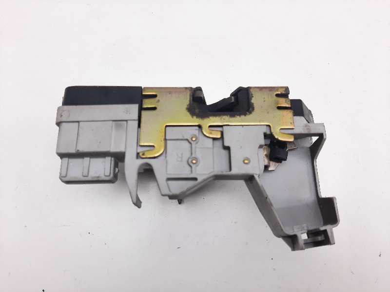 Recambio de cerradura puerta trasera derecha para peugeot 307 berlina (s2) xs referencia OEM IAM 9138C0  