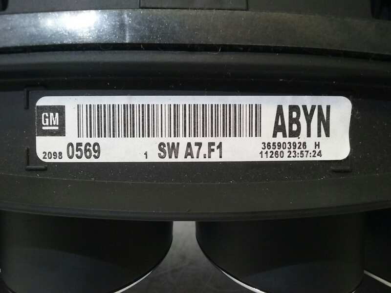 Recambio de cuadro instrumentos para opel insignia berlina selective referencia OEM IAM 365903926 20980569 