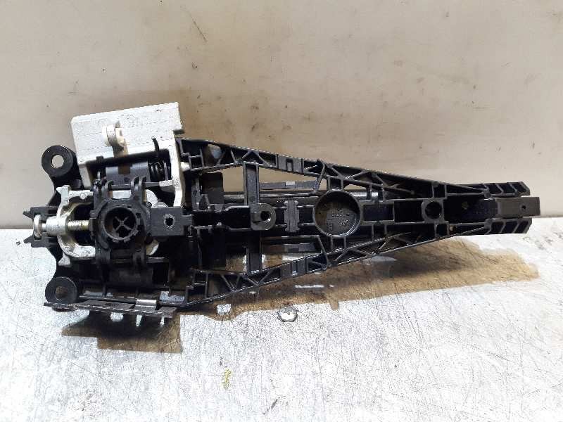 Recambio de maneta exterior delantera izquierda para opel insignia berlina selective referencia OEM IAM  NEGRO 