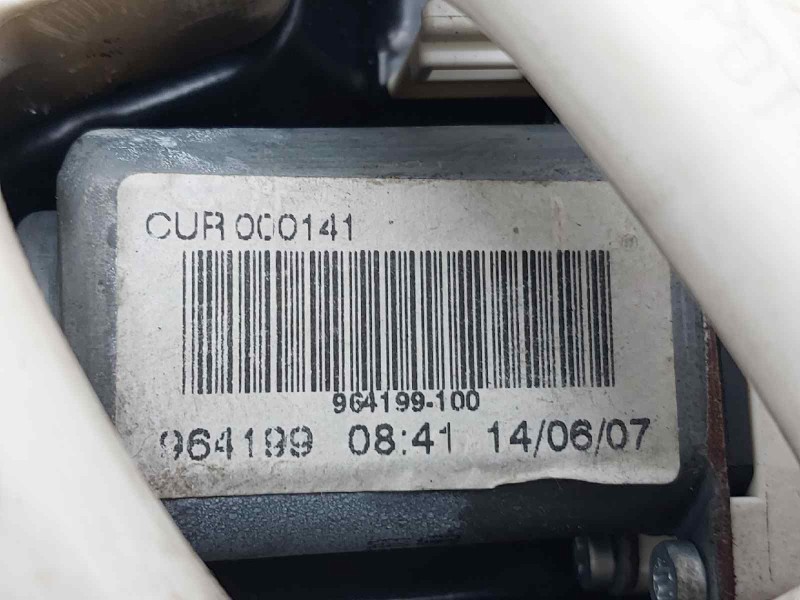 Recambio de elevalunas delantero derecho para land rover discovery v6 td se referencia OEM IAM 994731 CUR000141 