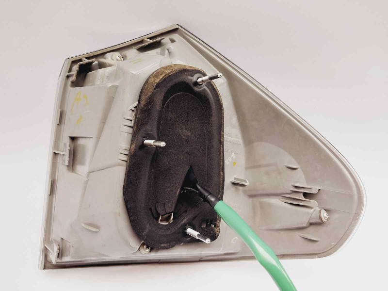 Recambio de piloto trasero izquierdo para lexus rx 400h referencia OEM IAM   