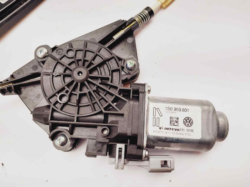 Recambio de elevalunas delantero derecho para seat mii (kf1) style referencia OEM IAM 1S4837462A 1S0959801 