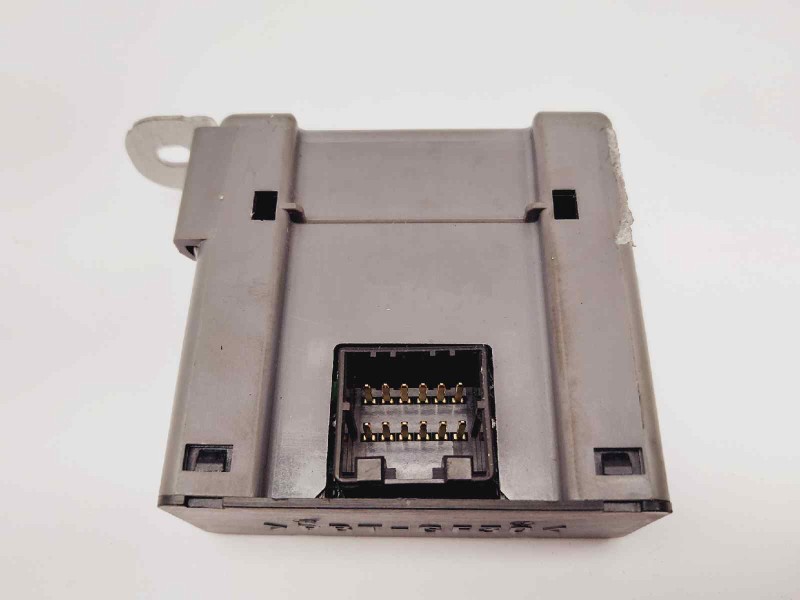 Recambio de modulo electronico para lexus rx 400h referencia OEM IAM 8990248010  