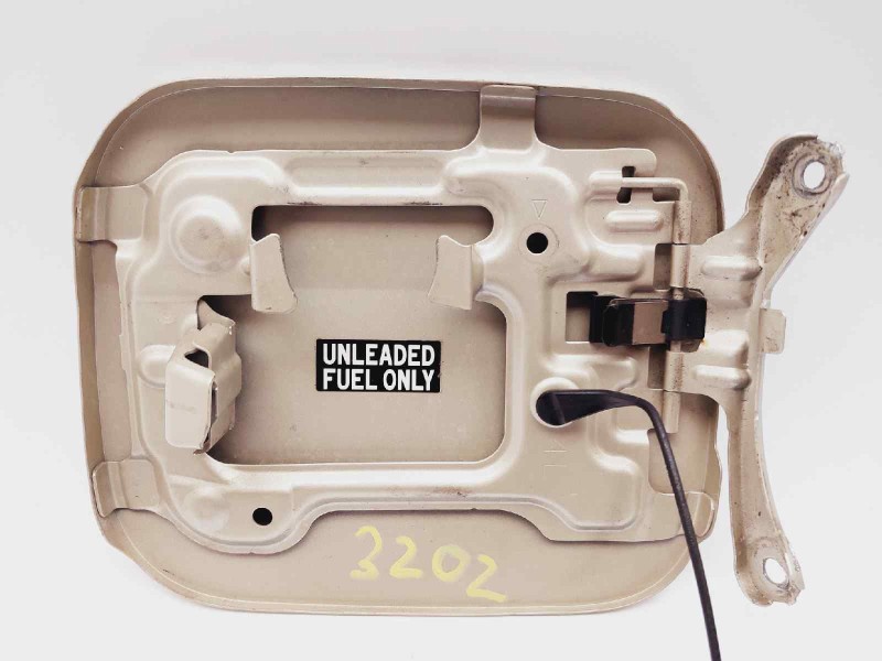 Recambio de tapa exterior combustible para lexus rx 400h referencia OEM IAM 7735048041  