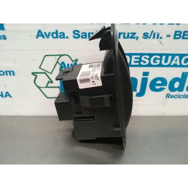 Recambio de mando elevalunas trasero derecho para toyota corolla (e11) referencia OEM IAM 54035117 54035117 9687