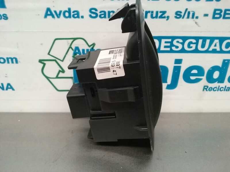 Recambio de mando elevalunas trasero derecho para toyota corolla (e11) referencia OEM IAM 54035117 54035117 9687