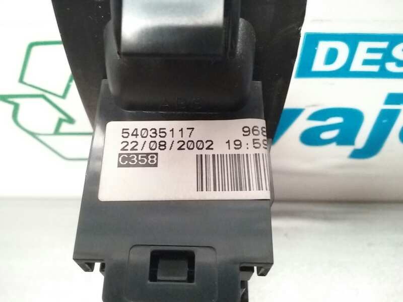 Recambio de mando elevalunas trasero derecho para toyota corolla (e11) referencia OEM IAM 54035117 54035117 9687