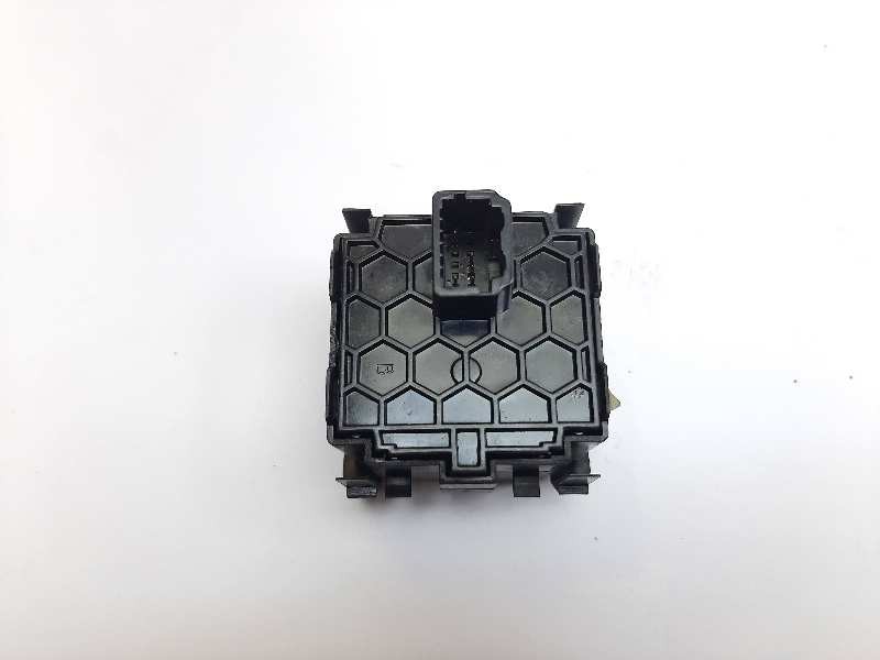 Recambio de mando multifuncion para renault clio iv limited referencia OEM IAM 251900567R  