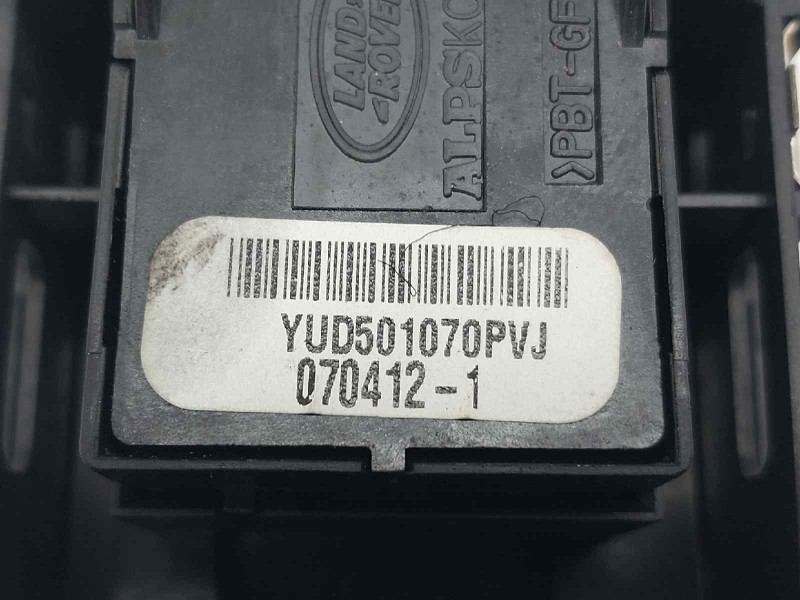 Recambio de mando elevalunas trasero derecho para land rover discovery v6 td se referencia OEM IAM YUD501070PVJ  