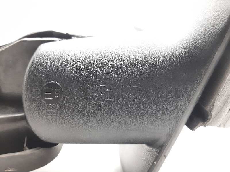 Recambio de retrovisor derecho para renault megane ii berlina 5p dynamique referencia OEM IAM 110511071109  