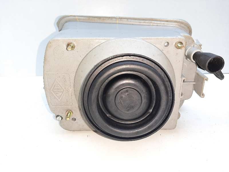 Recambio de faro derecho para renault 18 referencia OEM IAM   