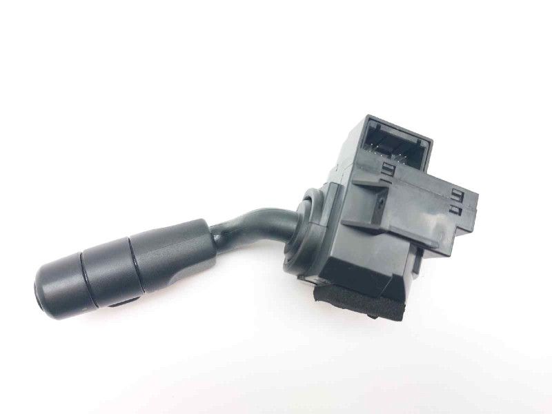 Recambio de mando limpia para land rover discovery v6 td se referencia OEM IAM XPE500070PVJ  