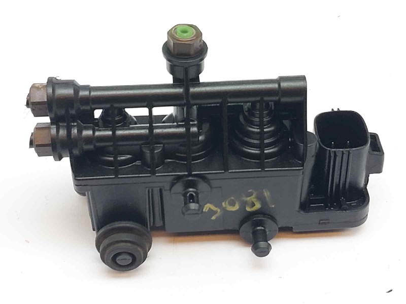 Recambio de valvula aire adicional para land rover discovery v6 td se referencia OEM IAM RVH000095  