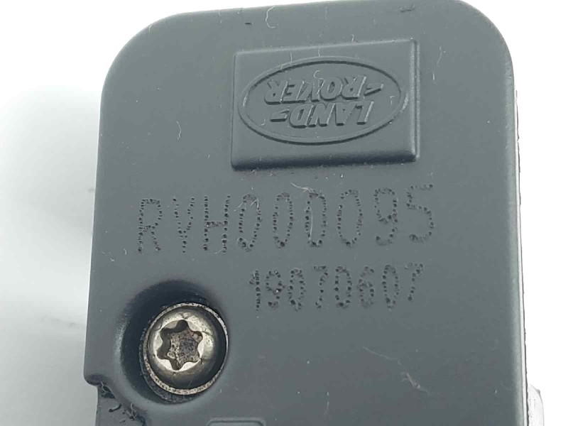 Recambio de valvula aire adicional para land rover discovery v6 td se referencia OEM IAM RVH000095  
