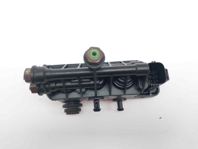 Recambio de valvula aire adicional para land rover discovery v6 td se referencia OEM IAM RVH000095  