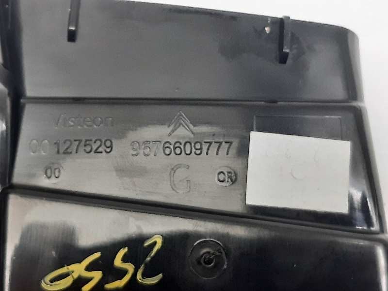 Recambio de rejilla aireadora para citroen c4 lim. seduction referencia OEM IAM 9676609777  