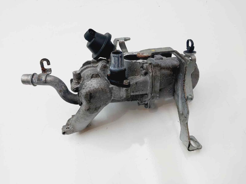 Recambio de valvula egr para peugeot 5008 premium referencia OEM IAM 5056390200  