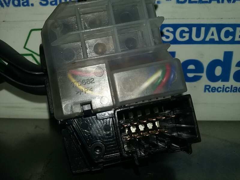 Recambio de mando limpia para mazda 5 berl. (cr) referencia OEM IAM 17D682 17D682 DERECHO
