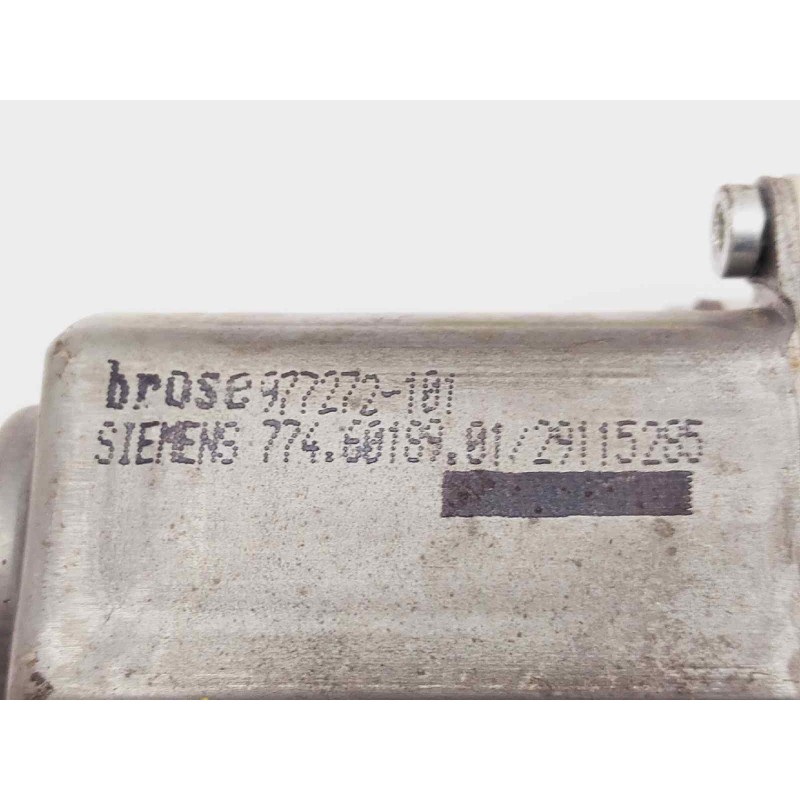 Recambio de motor elevalunas delantero derecho para audi a6 berlina (4f2) 2.7 tdi referencia OEM IAM 4F0959802D  