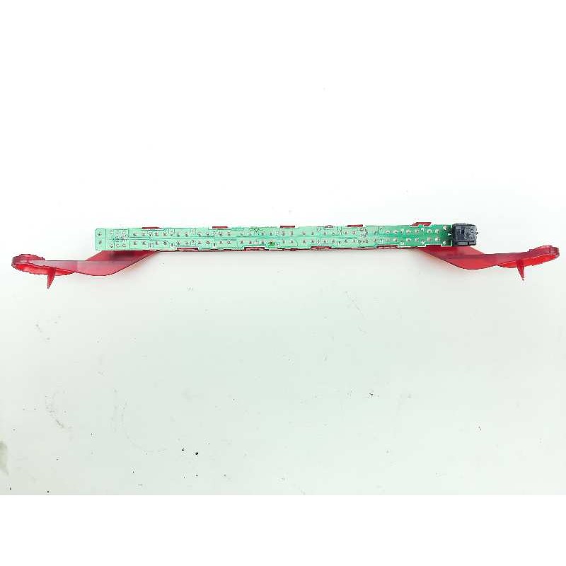 Recambio de luz central de freno para bmw serie 1 berlina (e81/e87) 116d referencia OEM IAM 63256924673 63256931397 2DA00895700