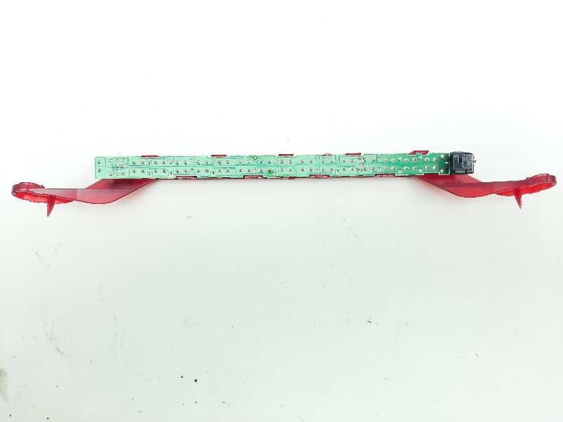 Recambio de luz central de freno para bmw serie 1 berlina (e81/e87) 116d referencia OEM IAM 63256924673 63256931397 2DA00895700