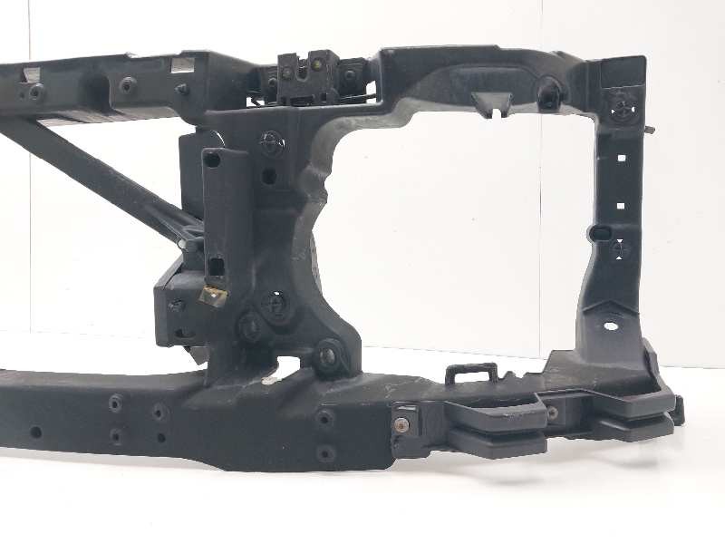 Recambio de panel frontal para land rover discovery v6 td se referencia OEM IAM DIN500020  