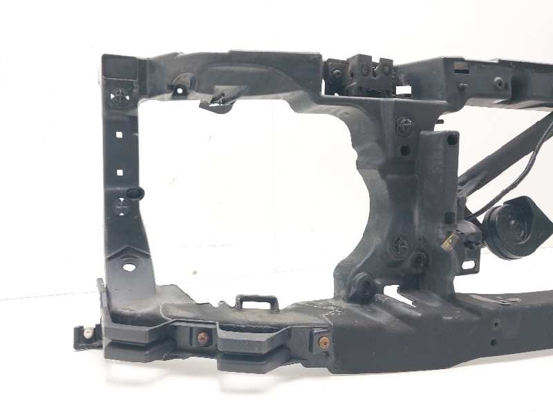 Recambio de panel frontal para land rover discovery v6 td se referencia OEM IAM DIN500020  