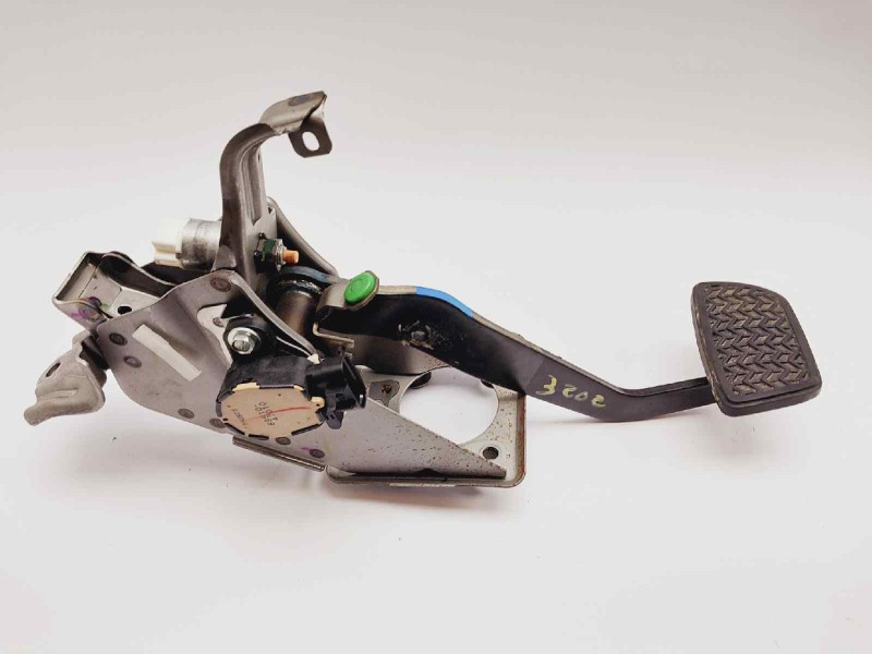 Recambio de pedal freno para lexus rx 400h referencia OEM IAM 8951047010  