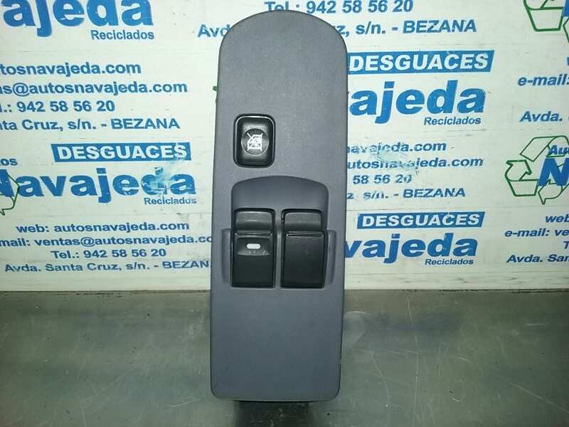 Recambio de mando elevalunas delantero izquierdo para mitsubishi colt (cj0) referencia OEM IAM MR587477 MR587477 2154D1